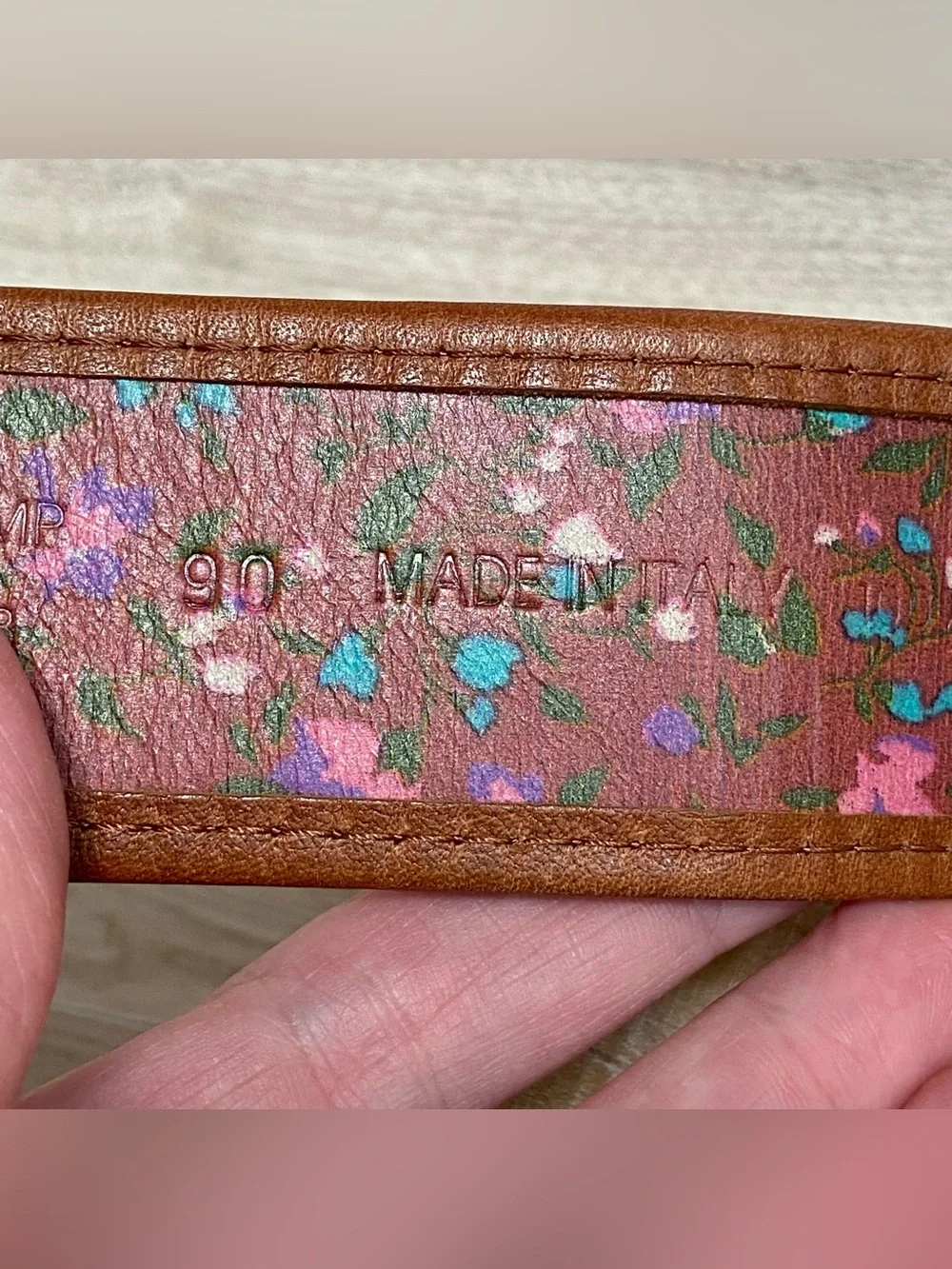D&G Dolce & Gabbana Dark Brown Tan Floral Leather Belt with Brass Buckle Size 90